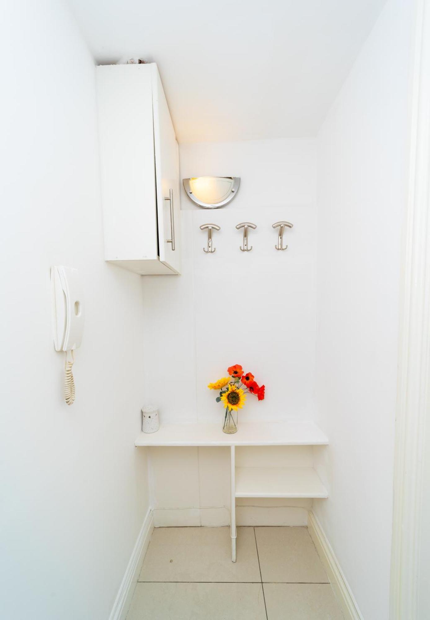 Spacious Flat With Patio & Parking In City Centre Reading Dış mekan fotoğraf