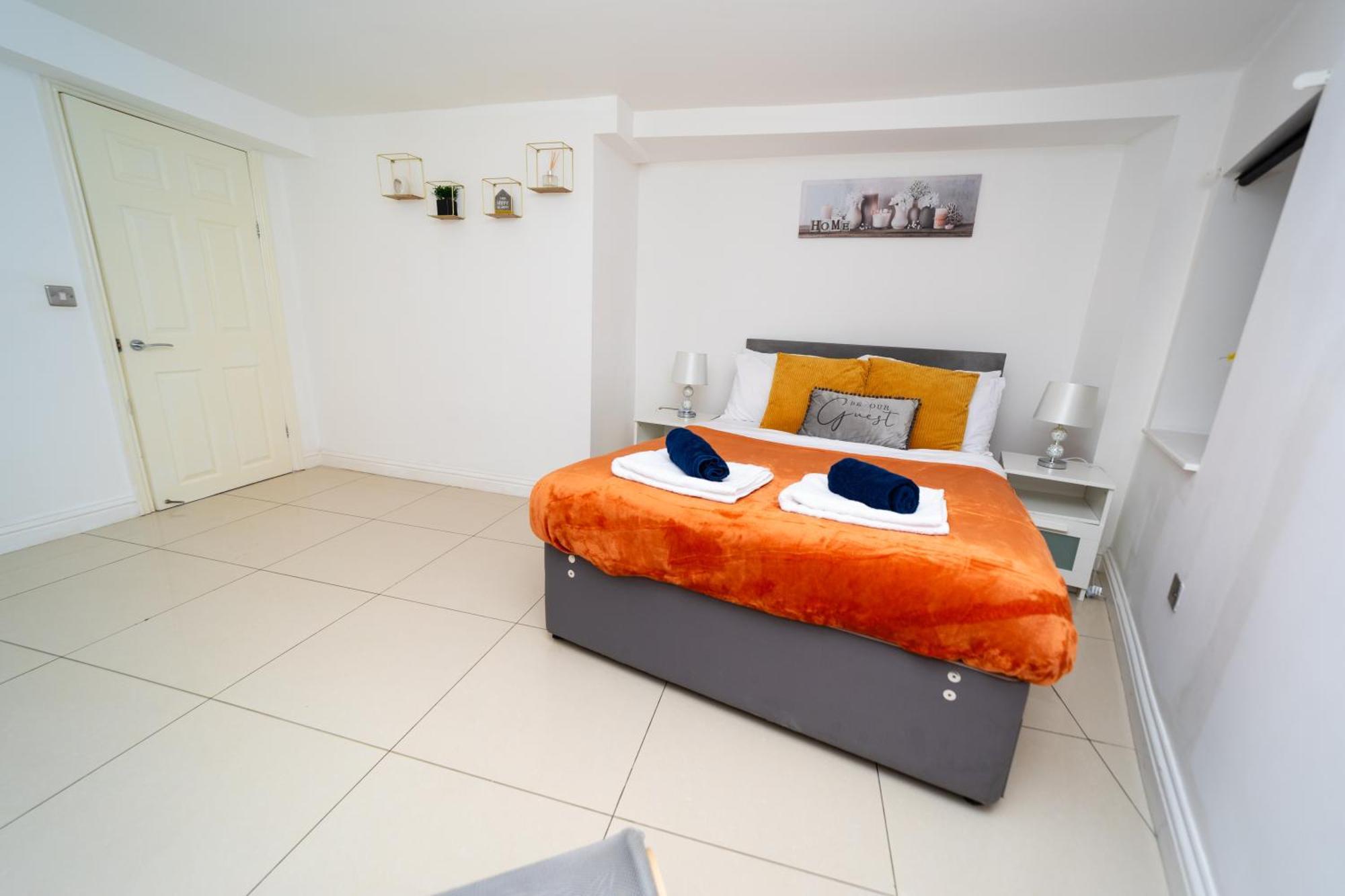 Spacious Flat With Patio & Parking In City Centre Reading Dış mekan fotoğraf