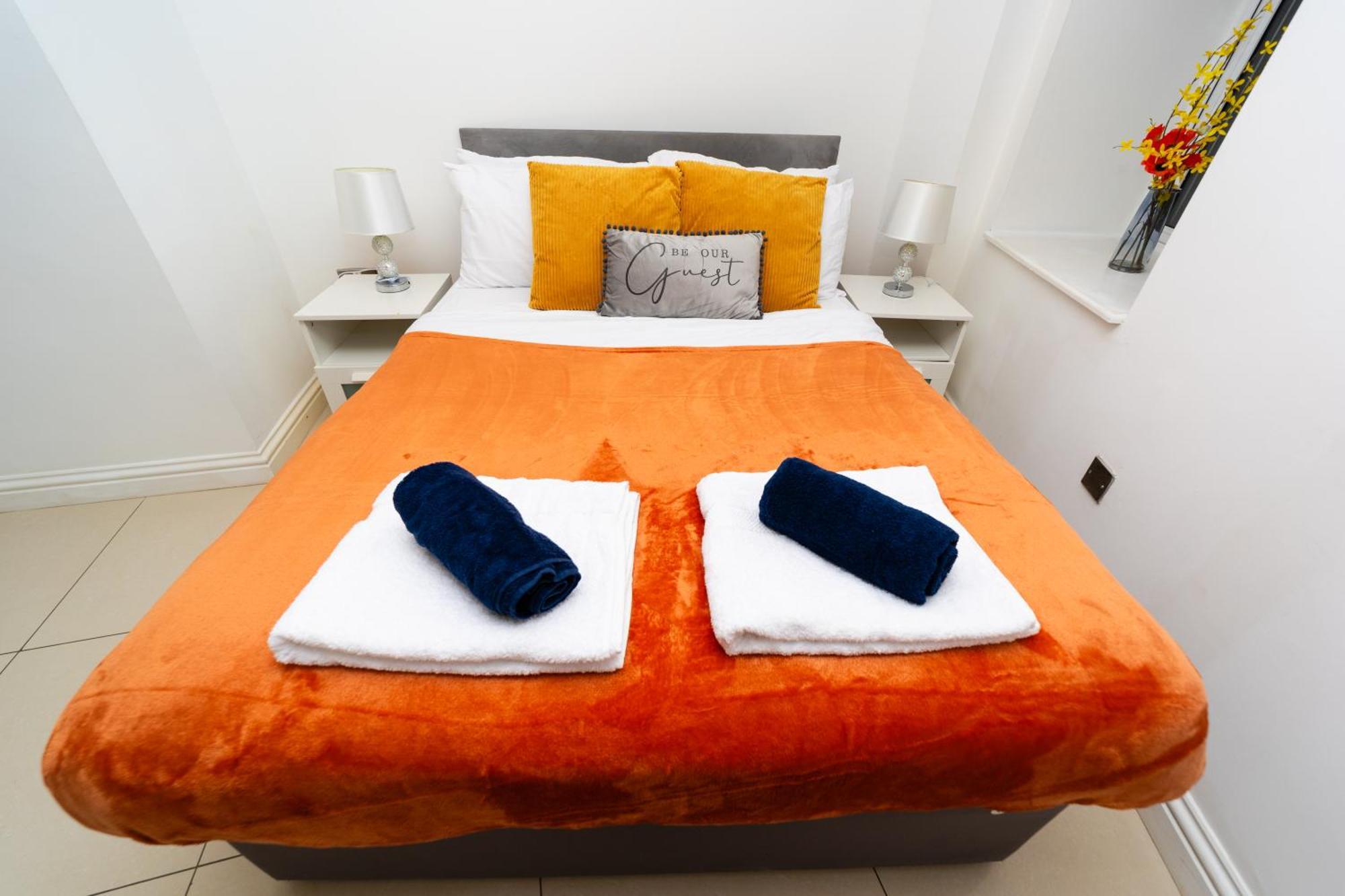 Spacious Flat With Patio & Parking In City Centre Reading Dış mekan fotoğraf