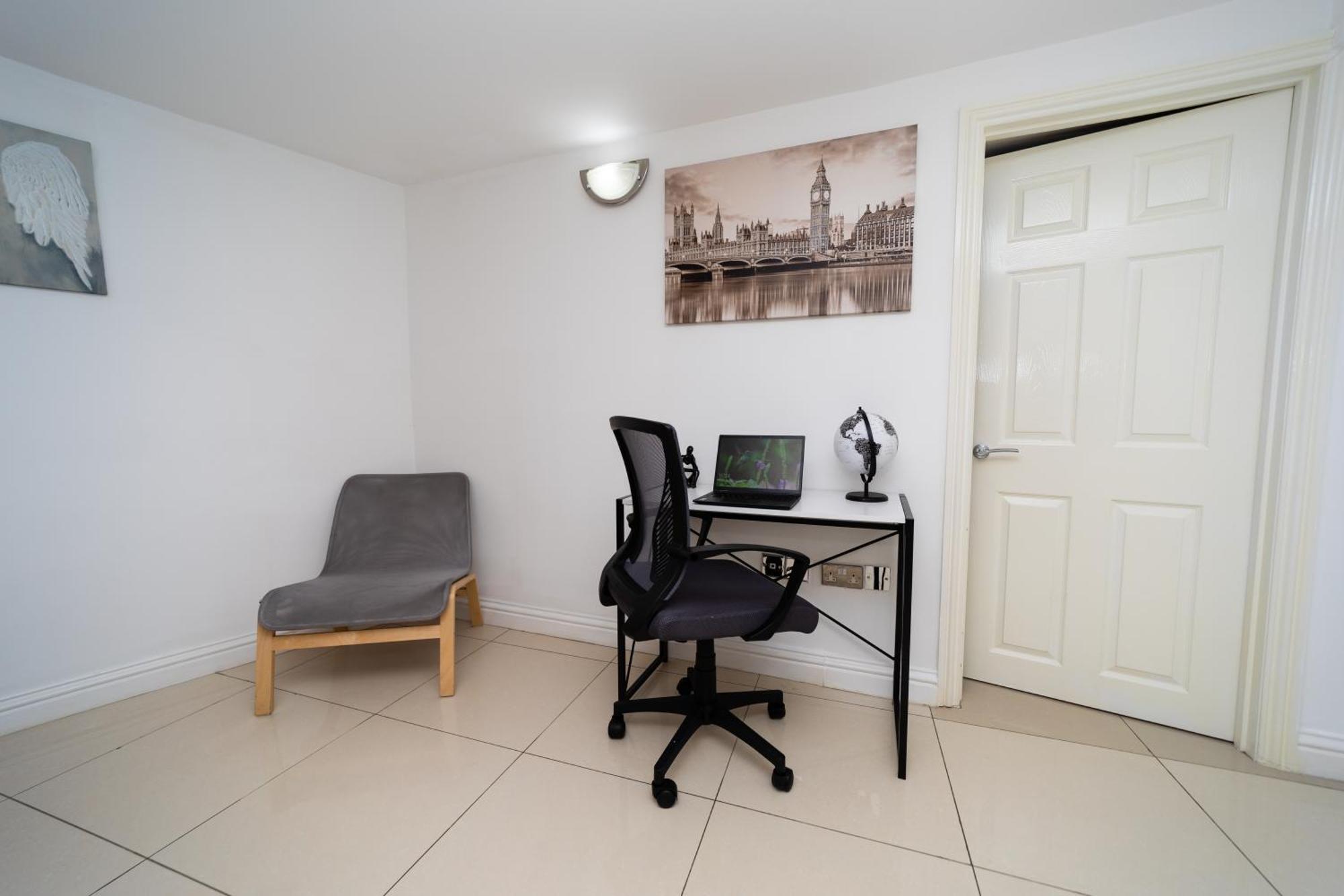 Spacious Flat With Patio & Parking In City Centre Reading Dış mekan fotoğraf