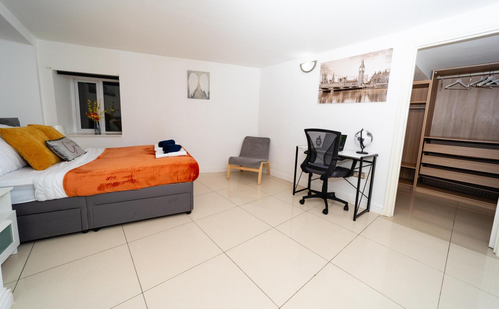 Spacious Flat With Patio & Parking In City Centre Reading Dış mekan fotoğraf