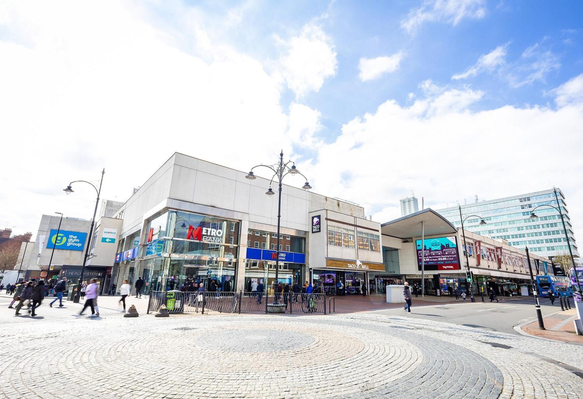 Spacious Flat With Patio & Parking In City Centre Reading Dış mekan fotoğraf
